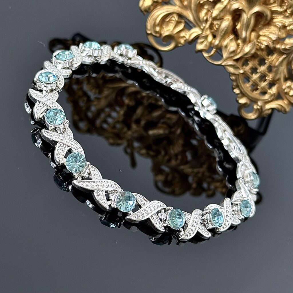 Srebrna bransoletka z Akwamarynami