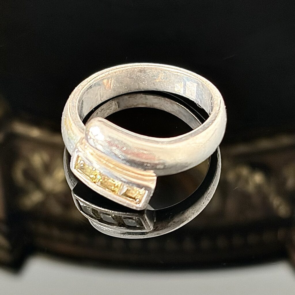 Srebrny pierścionek z Cytrynem